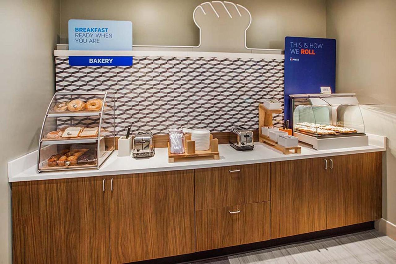 Holiday Inn Express Pittston - Scranton Airport By Ihg 外观 照片